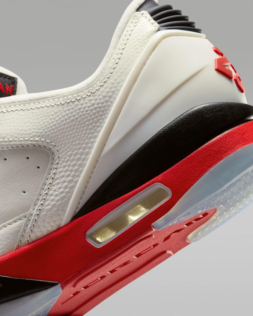 Jordan Sixty Plus Low Sail/Fire Red IH2047-100