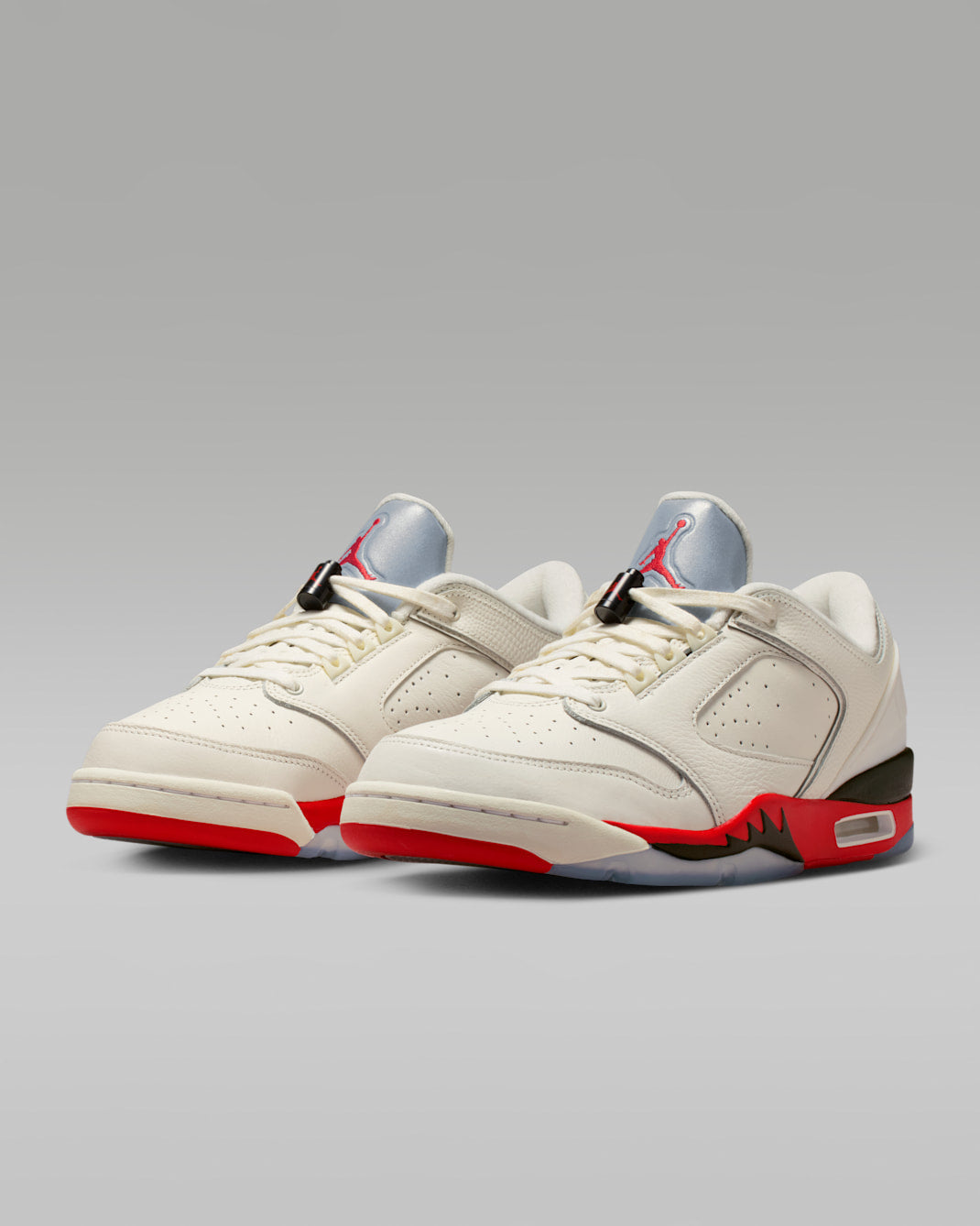Jordan Sixty Plus Low Sail/Fire Red IH2047-100