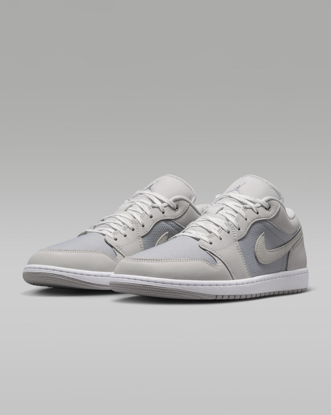 Air Jordan 1 Low SE Soft Pearl Grey IO2049-100