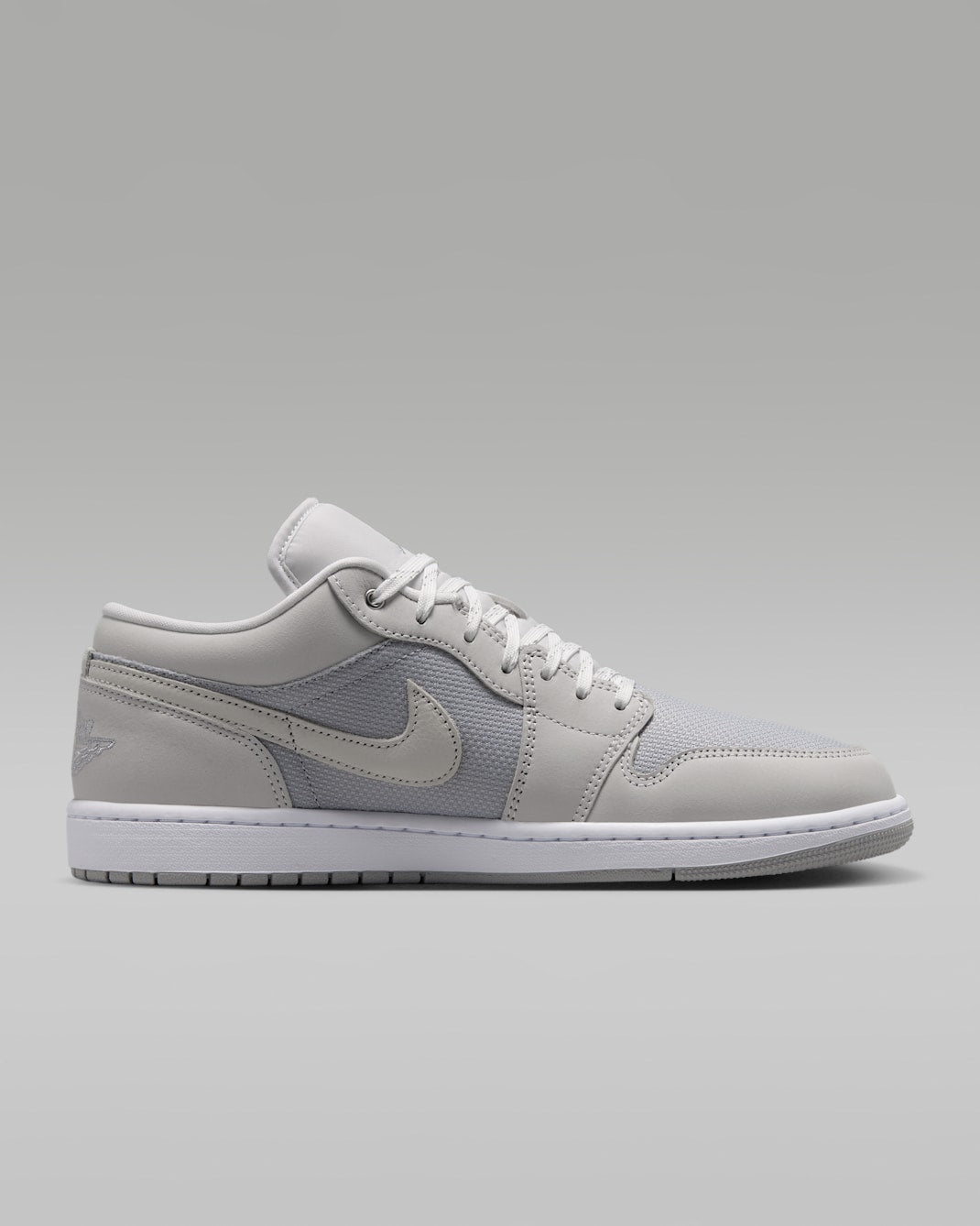 Air Jordan 1 Low SE Soft Pearl Grey IO2049-100