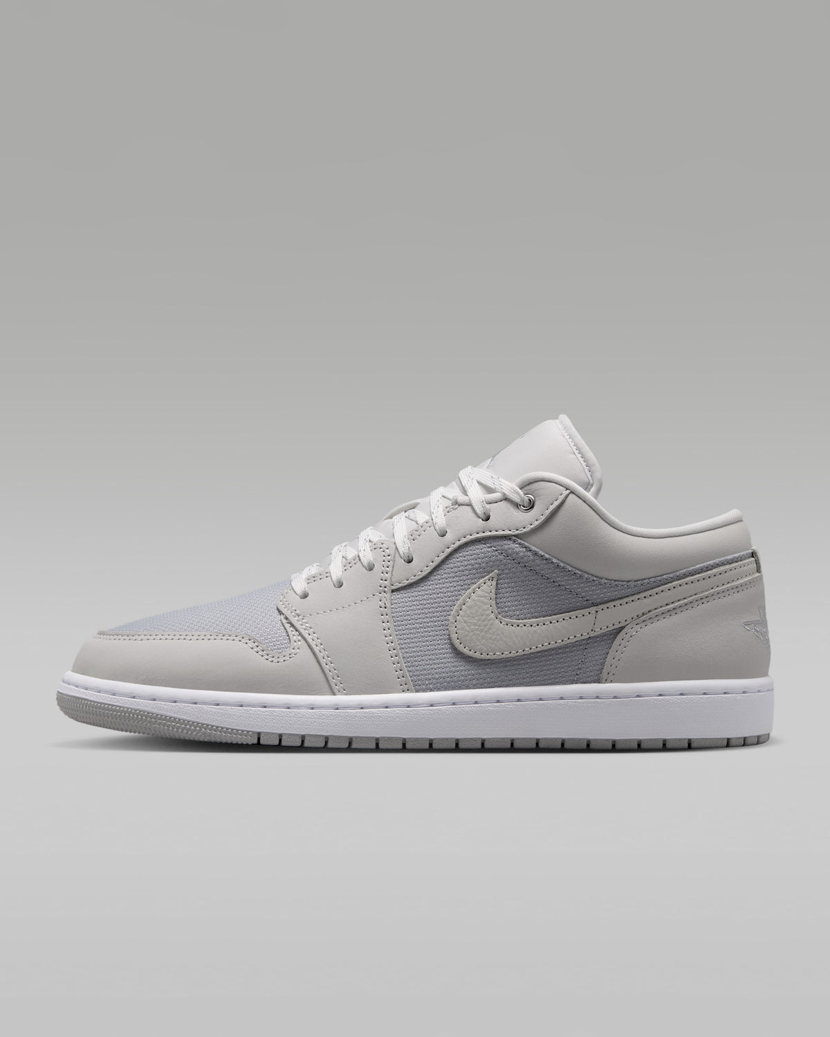 Air Jordan 1 Low SE Soft Pearl Grey IO2049-100